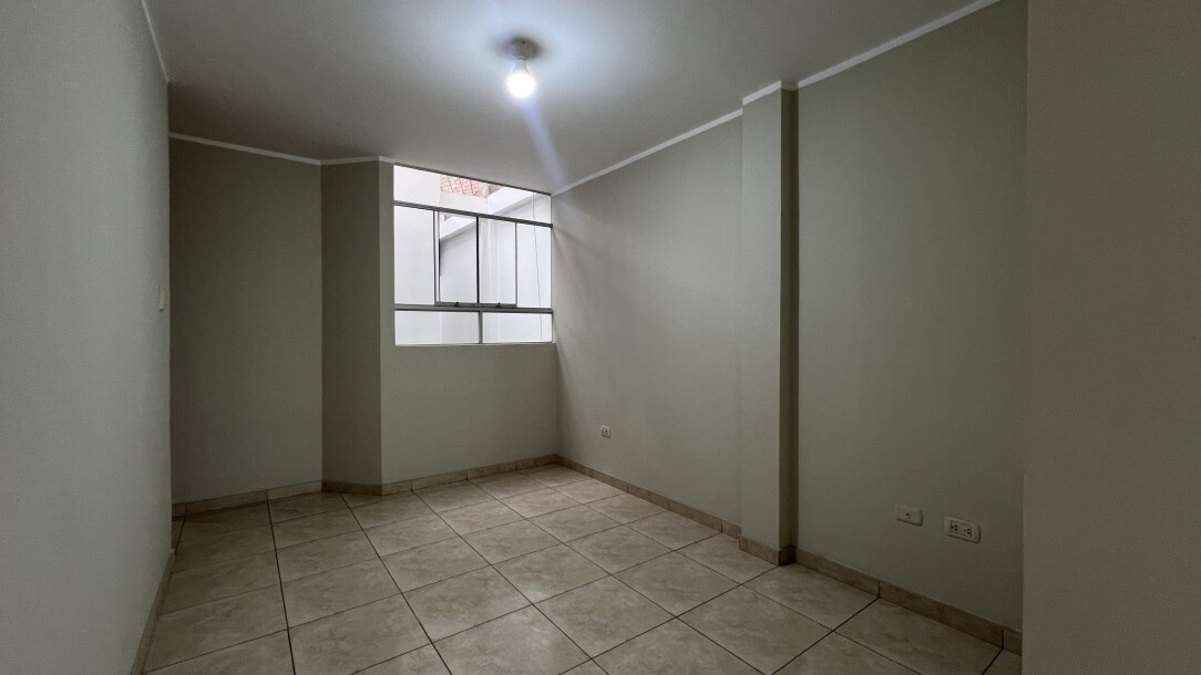 DEPARTAMENTO En Residencial Angamos-2