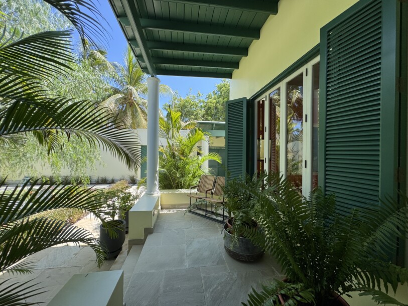 CASA En Urb. Los Cocos del Chipe-4