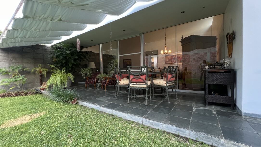 CASA En Urb. Loma Blanca-15