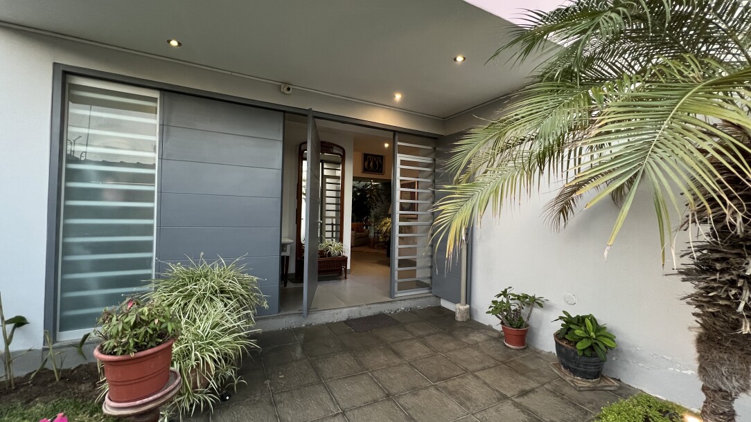 CASA En Urb. Loma Blanca-3