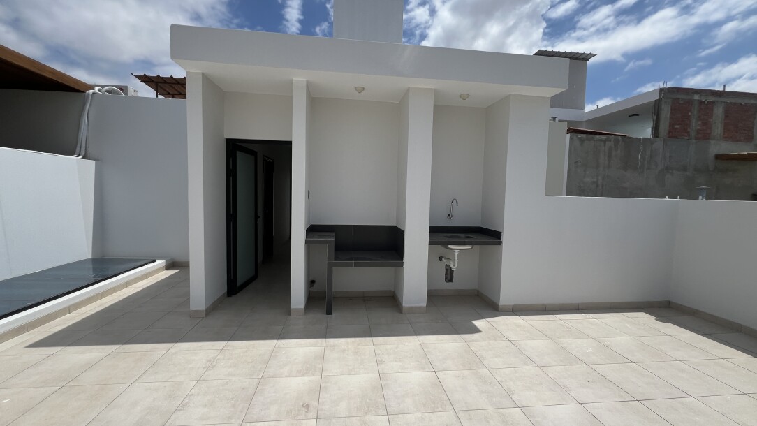 CASA con piscina En Urb. Quinta Ana María-32