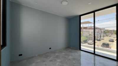 CASA DE ESTRENO Urb. Miraflores Country Club I