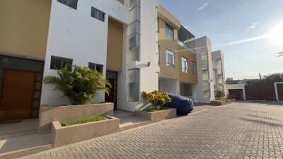 CASA En Urb. El Chipe dentro de Condominio Privado