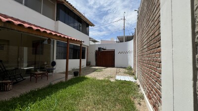 CASA En Urb. Los Geranios (Amoblada)