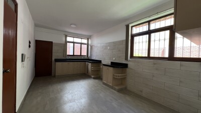 CASA En Urb. Los Geranios