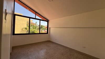 CASA En Urb. Los Geranios