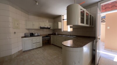 CASA En Urb. Los Geranios