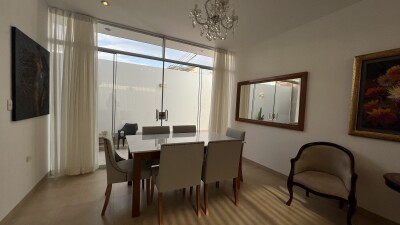 CASA DE ESTRENO En Urb. Miraflores Country Club I