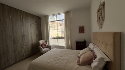 CASA DE ESTRENO En Urb. Miraflores Country Club I