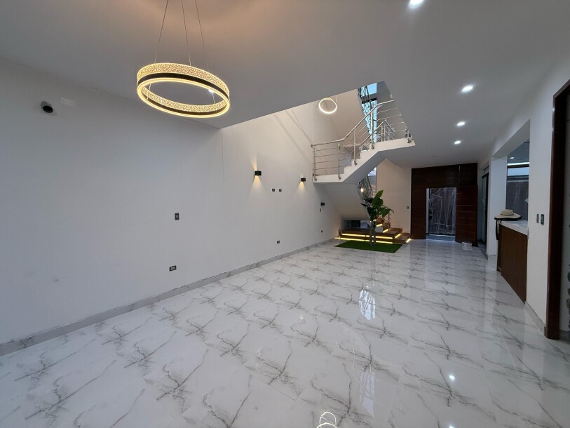 CASA DE ESTRENO En Boulevard Plaza Park-1