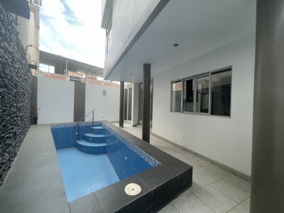 CASA con Piscina En Urb. Miraflores Country Club I