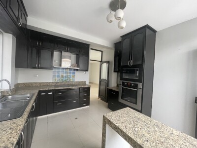 CASA con Piscina En Urb. Miraflores Country Club I