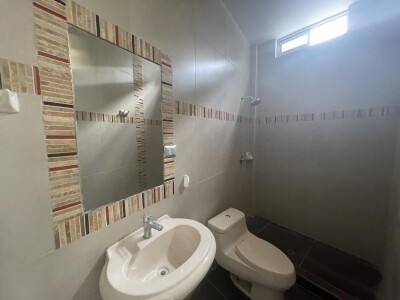 CASA con Piscina En Urb. Miraflores Country Club I