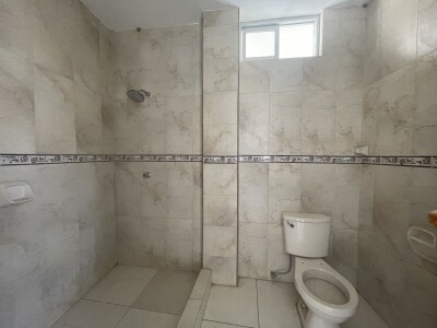 CASA con Piscina En Urb. Miraflores Country Club I