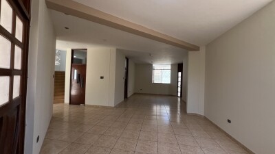 CASA En Urb. Santa María del Pinar