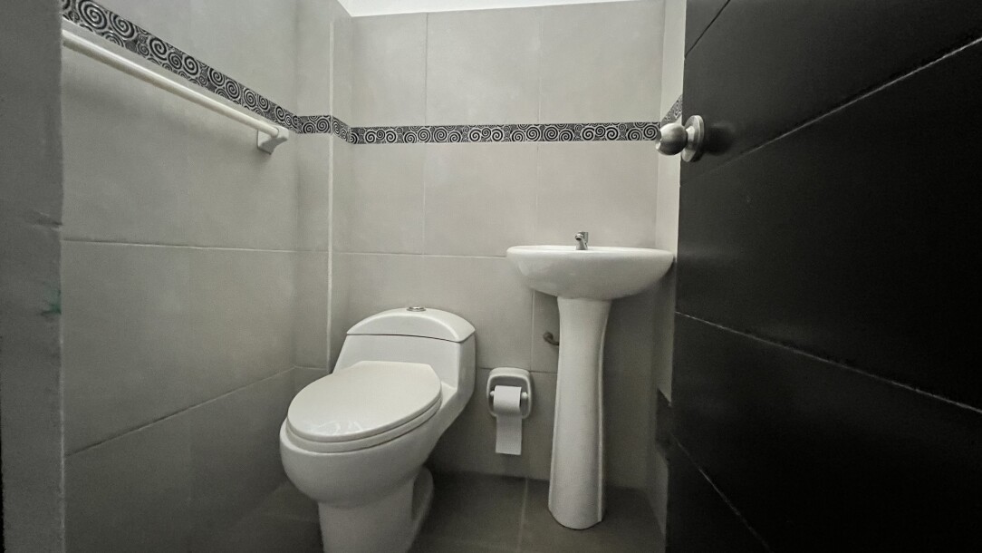 DEPARTAMENTO EN Urb. Los Geranios-4