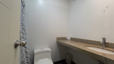DEPARTAMENTO En Cond. Lagunas del Chipe (semi - amoblado)