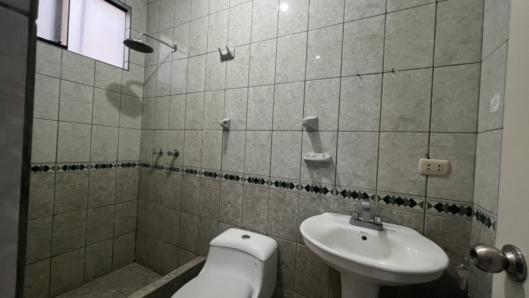 DEPARTAMENTO En Urb.Los Geranios-7