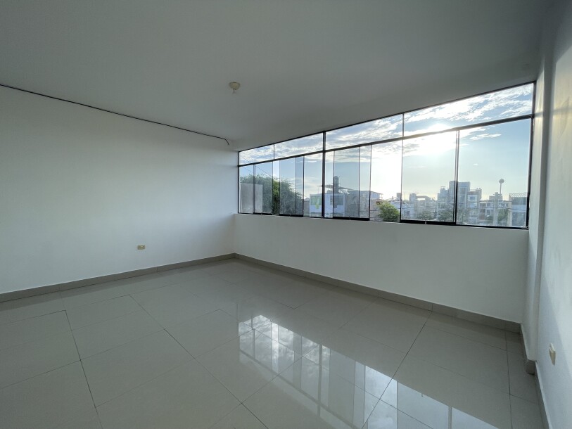 DEPARTAMENTO En Miraflores Country Club 1-2
